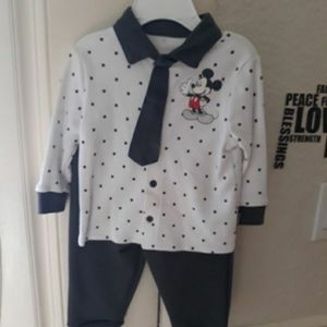 Mickey Mouse outfit set 6-9Months